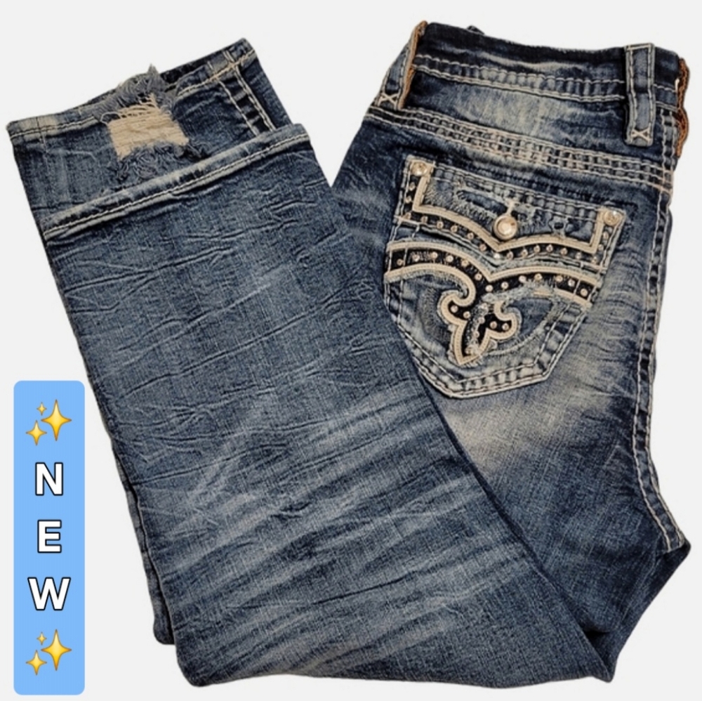 ROCK REVIVAL Arona Easy Crop Swarovski Embellished Pocket Distressed Jeans NWOT